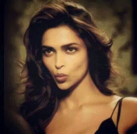 deepika padukone beautiful hot pics