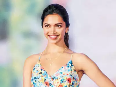 deepika padukone smiles nudes