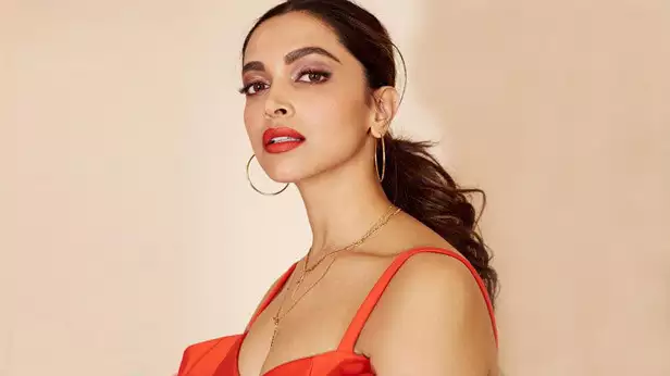 deepika padukone boobs