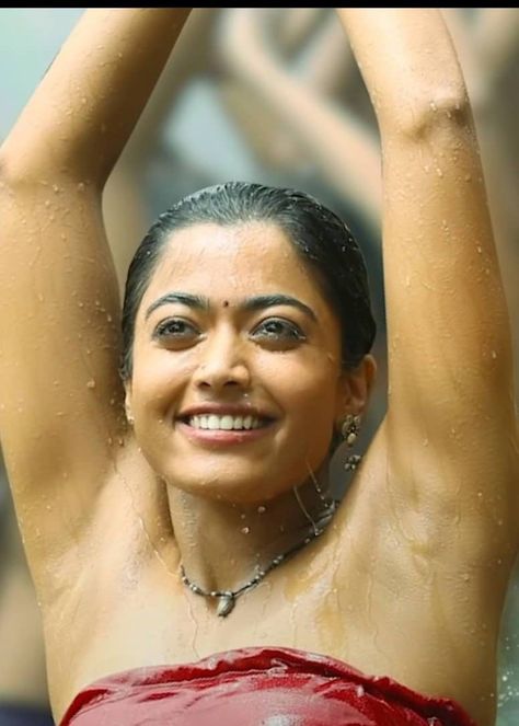 rashmika mandanna looks sex scenes
