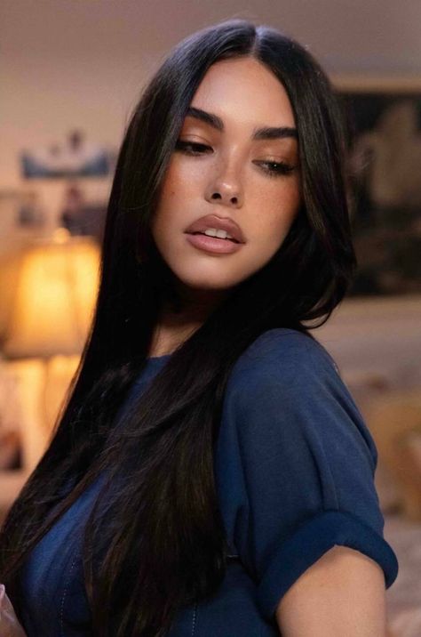 madison beer looks pussy
