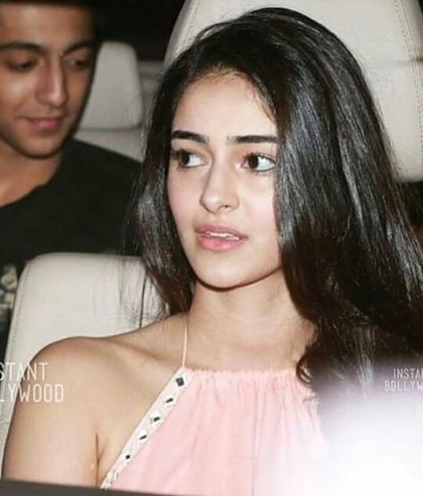 ananya pandey beautiful hot pics
