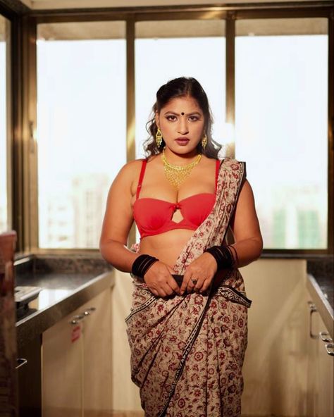 anjali gaud looks hot pics
