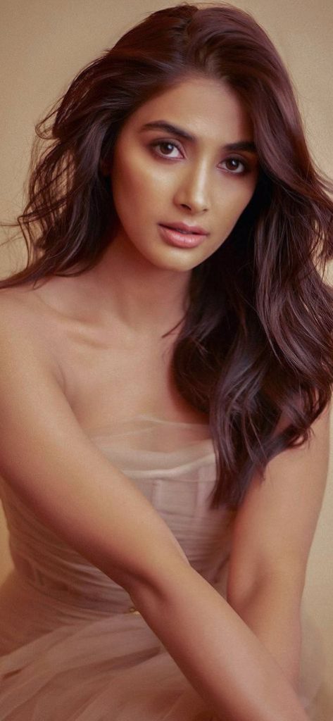 pooja hegde ardent hot pics