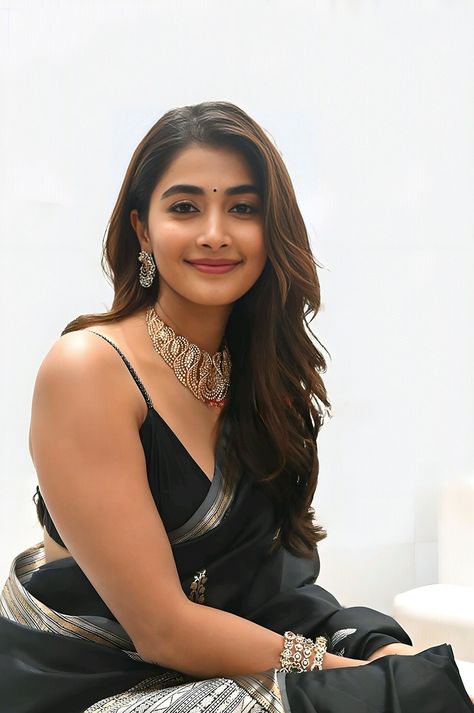 pooja hegde ardent ass
