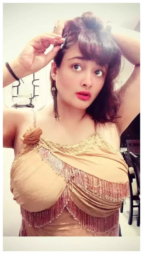 kiran rathod poses sex
