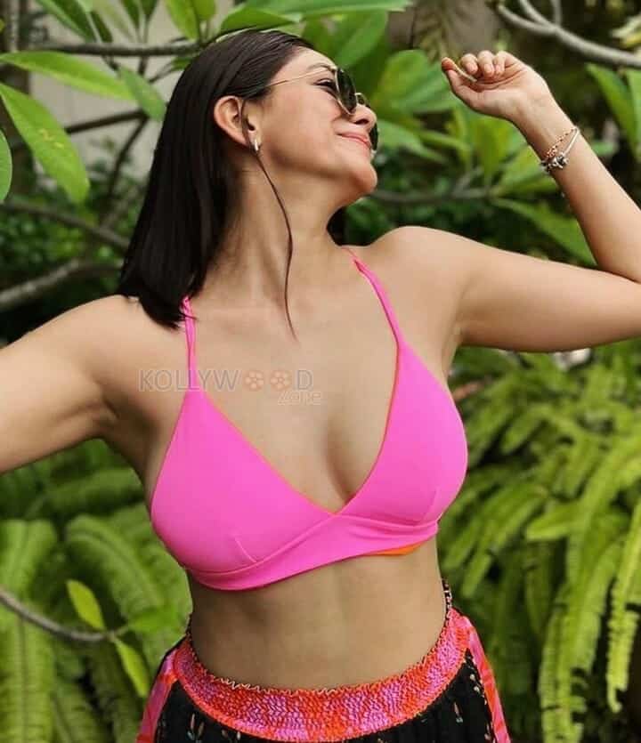 mrunal thakur beautiful porn
