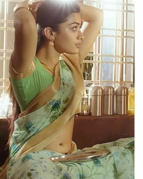 rashmika mandanna looks naked
