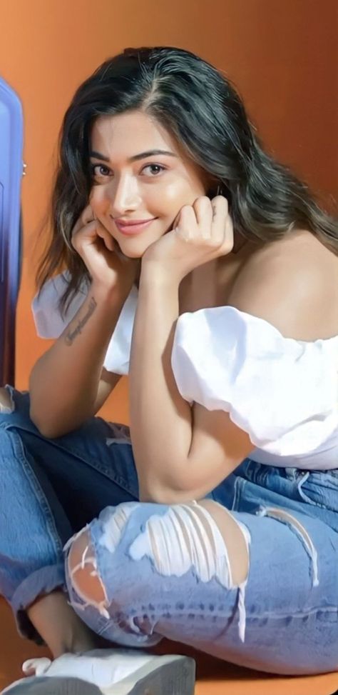 rashmika mandanna smiles hot xxx
