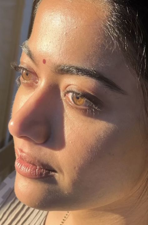 rashmika mandanna smiles naked
