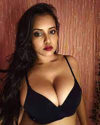 priya gamre looks hot
