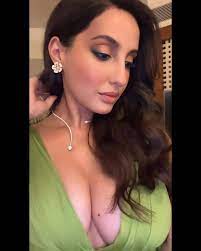 nora fatehi looks nudes
