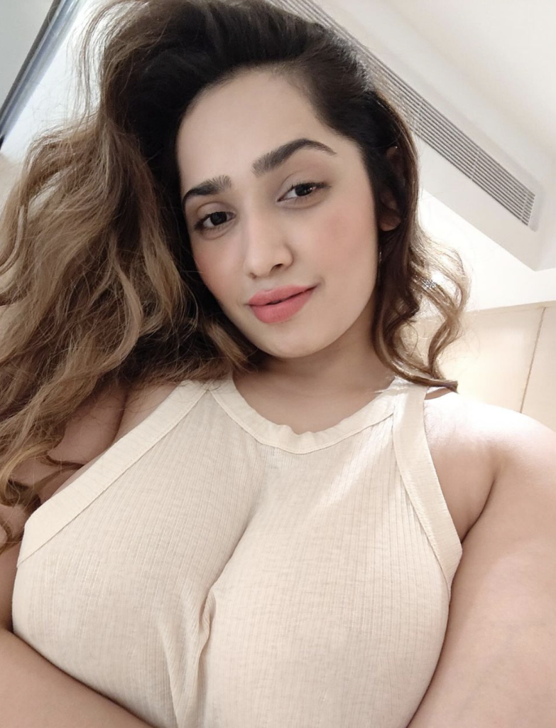 aditi mistry smiles pussy
