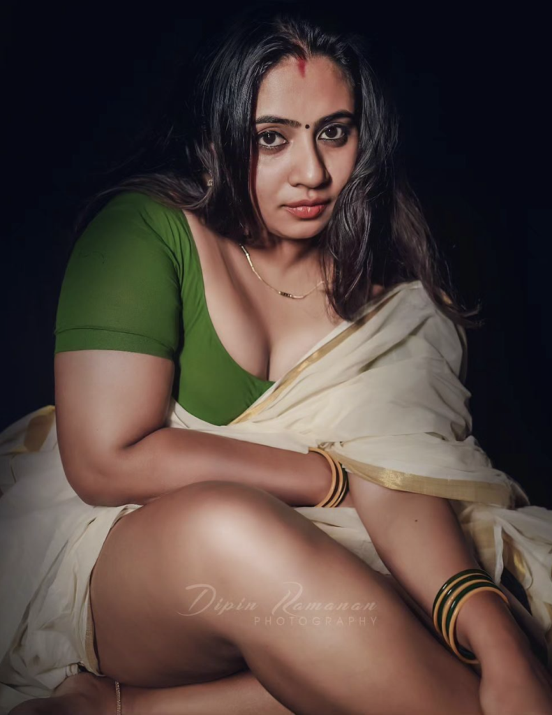 nila nambiar sexy
