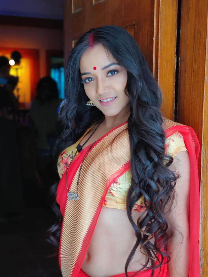 mishti basu ardent boobs
