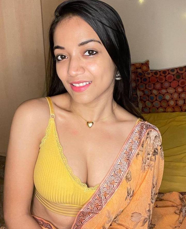 mishti basu looks hot pics
