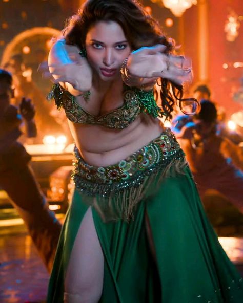 tamanna bhatia poses hot