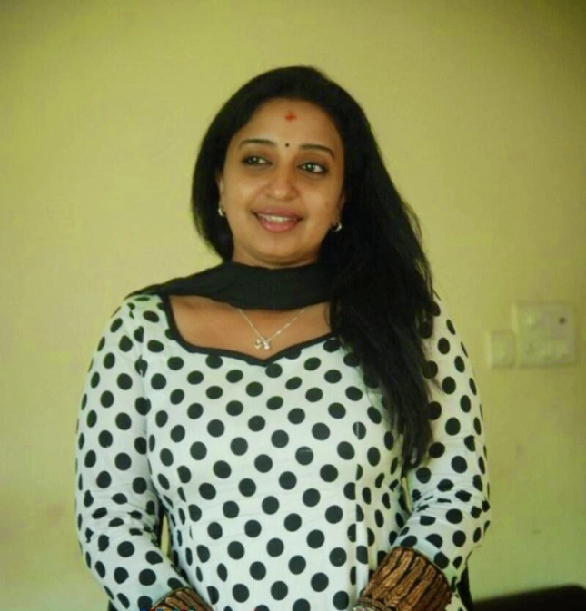 mallu aunty smiles nude