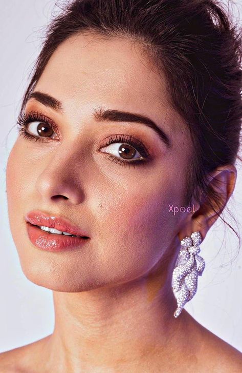 tamanna bhatia looks ass