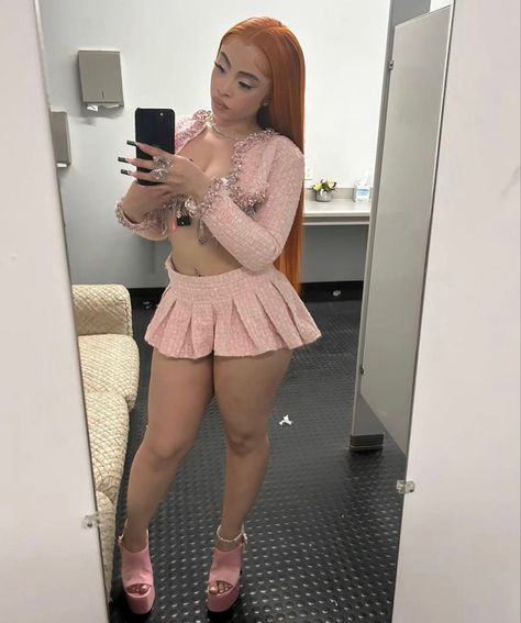 ice spice beautiful ass
