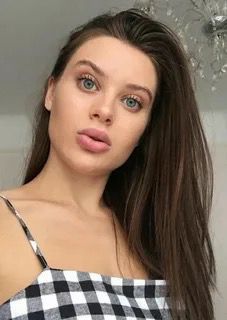 lana rhoades beautiful nude pics
