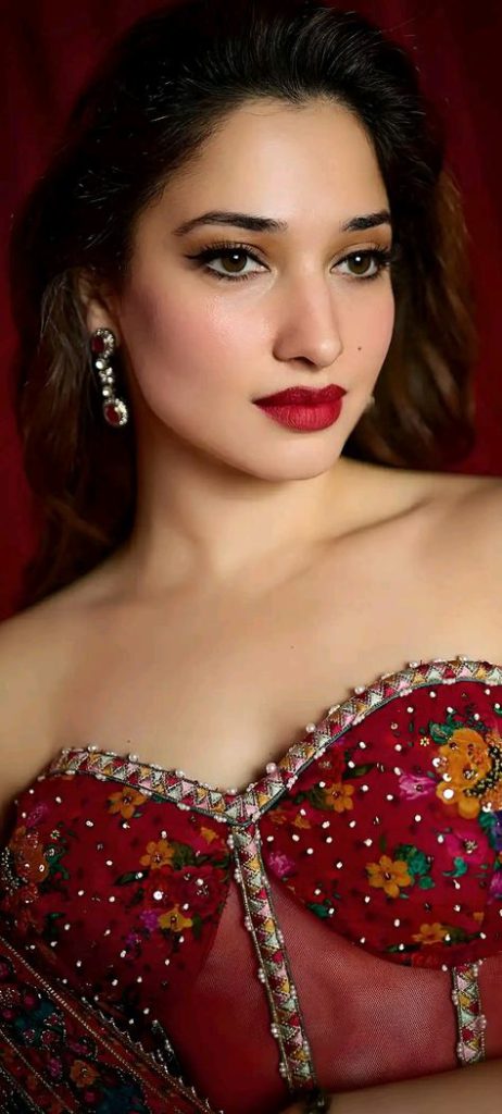 tamanna bhatia beautiful pussy
