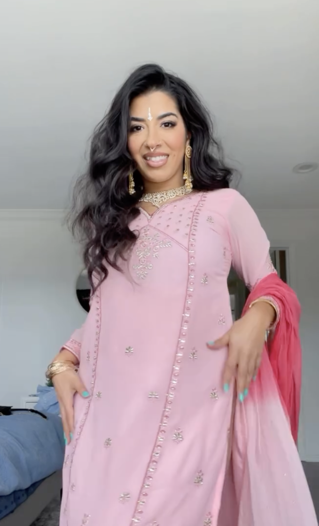 jasmine sherni looks nudes
