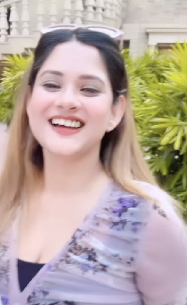 shivona sinha smiles xxx sex
